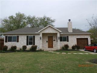 1332 Airline Dr, Grapevine, TX 76051-5532