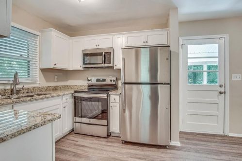 2836 Hedgewood Dr, Atlanta GA  30311-1206 exterior