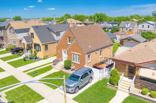 5647 Newland Ave, Chicago, IL 60638-3206