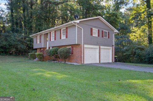 5348 Denny Dr, Atlanta GA  30349-5209 exterior