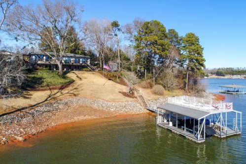 2475 Hawthorne Ln, Gainesville, GA 30506-1905