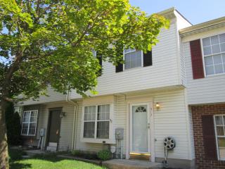 517 Gloucester Ct, Baltimore MD  21220-3648 exterior