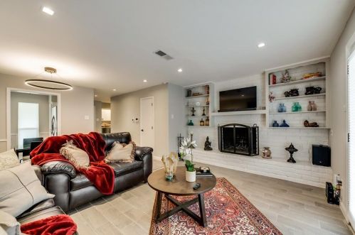 15819 El Estado Dr, Dallas TX  75248-4435 exterior