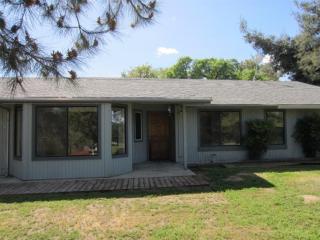 22460 Homestead Rd, Clovis, CA 93619-9609
