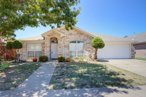 7020 Lomo Alto Dr, Fort Worth, TX 76132-3562