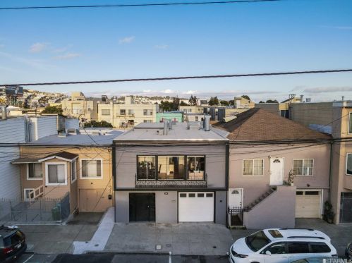 447 Girard St, San Francisco CA 94134-2109 exterior