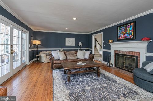 10 Alta Vista Dr, Princeton NJ  08540-7406 exterior