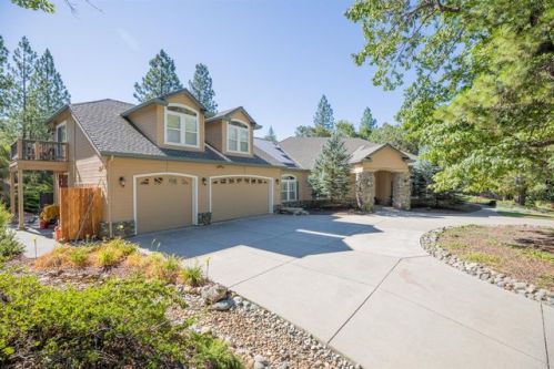 6101 Keeble Ln, Snowline Camp, CA 95709-9101
