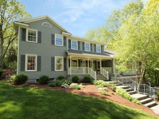 1359 Stillson Rd, Fairfield, CT 06824-3053
