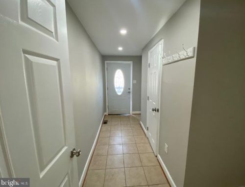 34 Seek Ct, Silver Spring MD  20912-7234 exterior