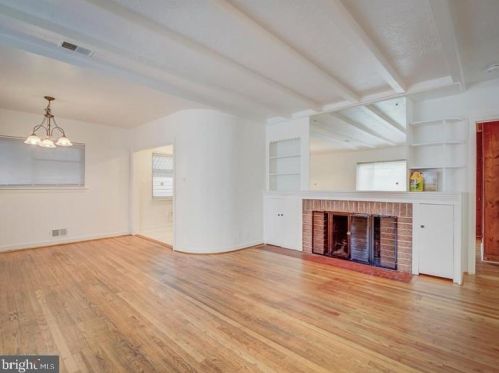 8121 Lockney Ave, Silver Spring MD  20912-7303 exterior