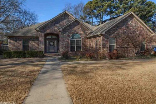 7 Jonathan Dr, Conway, AR 72032-4565