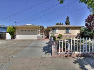 5625 Mclaughlin Ave, Newark, CA 94560-2513