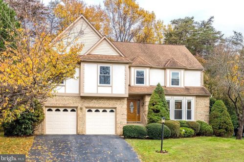 11667 Gilman Ln, Herndon, VA 20170-2420