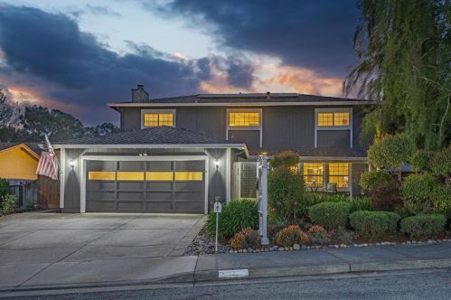 760 Carignane Dr, Gilroy, CA 95020-6801