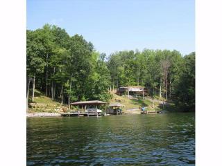 1097 Haygood Dr, Goodview, VA 24095-3298