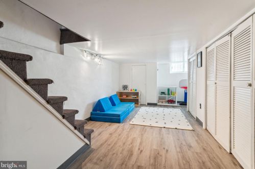 1818 12 St, Philadelphia PA 19122-0018 exterior