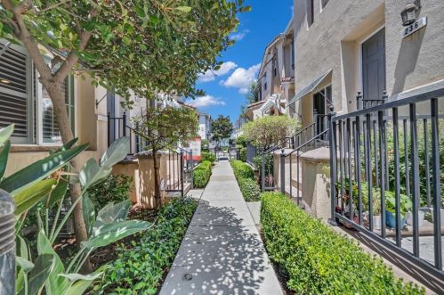 228 Parc Place Dr, Milpitas, CA 95035-3851