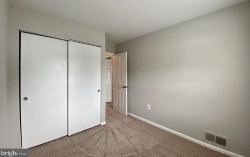 4645 Charlton Ct, Woodbridge VA  22193-3000 exterior