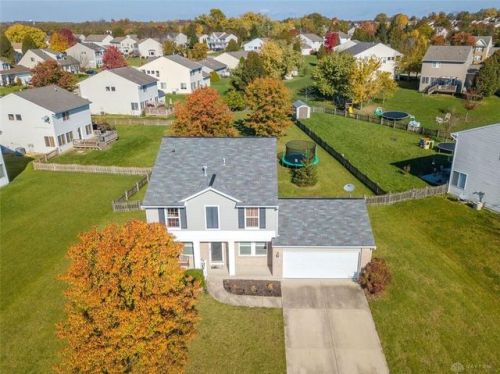 25 Long Meadow Dr, Springboro, OH 45066-8131