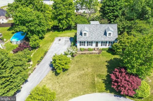 16905 Reading Dr, Williamsport, MD 21795-3171