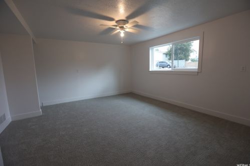 621 Hilo St, Sandy UT 84070-0904 exterior