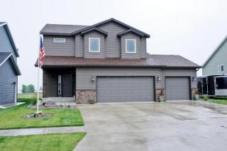 6205 55th Ave, Fargo, ND 58104-5669