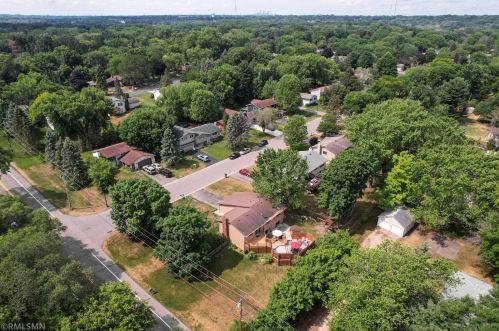 151 Dennison Ave, Saint Paul MN  55126-6237 exterior
