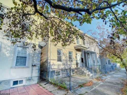 53 Sassafras St, Paterson NJ  07524-1733 exterior