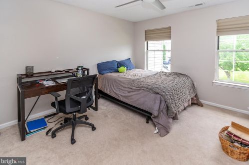 1005 Eagles Chase Dr, Trenton NJ  08648-2539 exterior