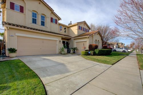 1002 Bennington Ave, Turlock, CA 95382-0555