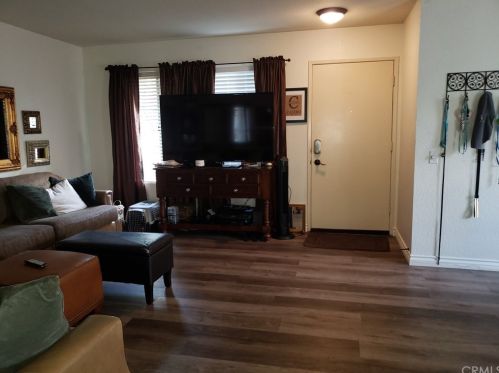 152 Cross Creek Rd, Orange CA  92869-5881 exterior