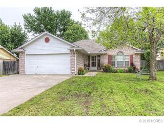 807 23rd St, Claremore, OK 74017-2841