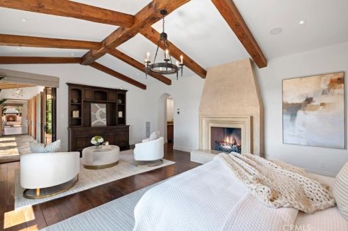 22 Black Falcon, Irvine CA  92603-0420 exterior