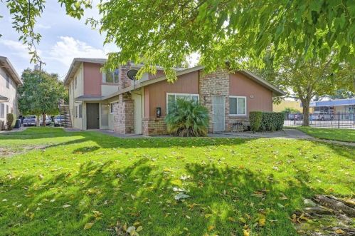 2041 Benita Dr, Rancho Cordova, CA 95670-2503