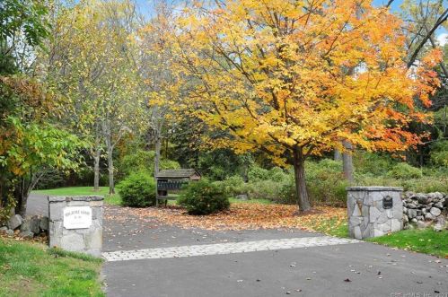 1 Highmeadow, Norwalk, CT 06854-2344