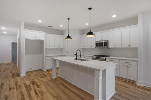 1821 Sylvania Ave, Fort Worth TX  76111-2740 exterior