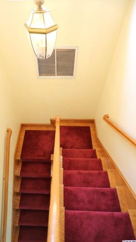 257 Cumberland Rd, Glendale CA  91202-1342 exterior