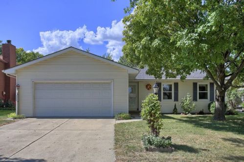 2317 Clover Ln, Champaign, IL 61821-6332