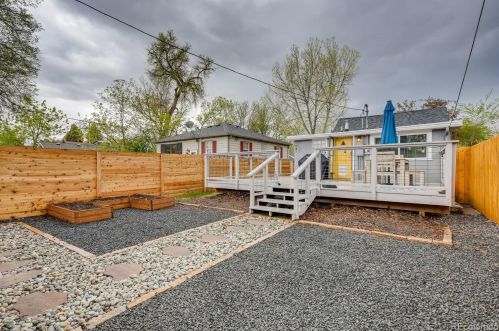 3070 Washington St, Englewood CO  80113-1672 exterior