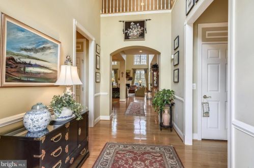 5304 Trevino Dr, Haymarket, VA 20169-3159