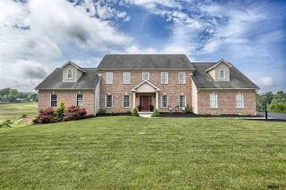 198 Ridgefield Dr, York, PA 17403-5028