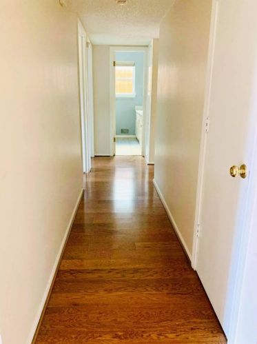 10212 Chesterton Dr, Dallas TX  75238-2248 exterior