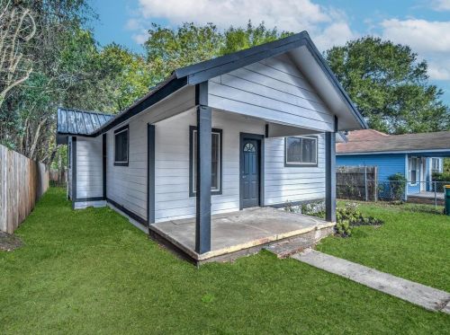 206 Murray St, Conroe, TX 77301-2616