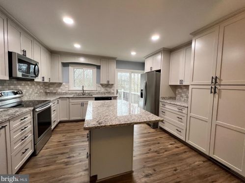 6814 Plantation Forest Dr, Spotsylvania, VA 22553-7785