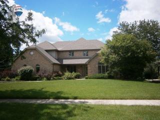 7329 Southwick Dr, Frankfort, IL 60423-8721