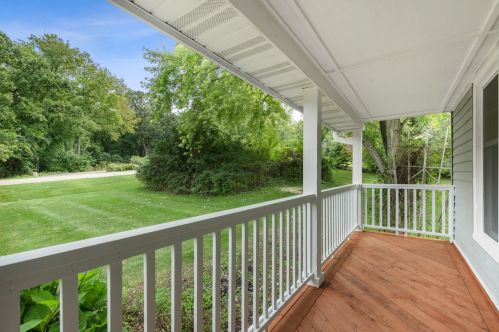 7315 Coventry Dr, Spring Grove, IL 60081-9641