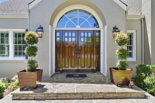 72 Brookhaven Dr, Atlanta GA  30319-3004 exterior