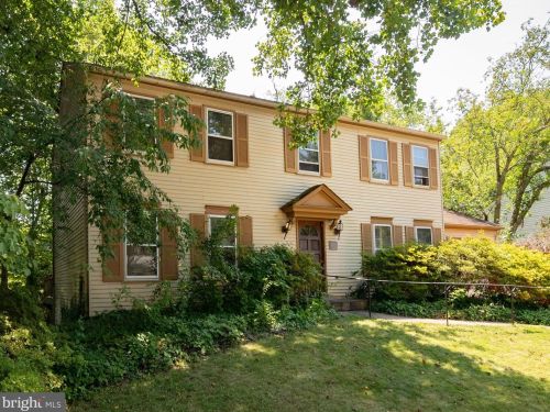 9435 Wallingford Dr, Springfield, VA 22015-1735