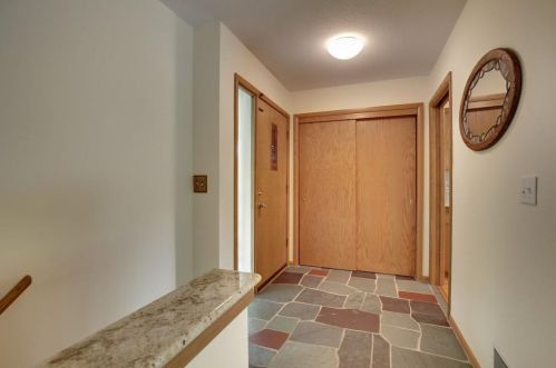 4233 Valley View Rd, Minneapolis MN  55424-1932 exterior